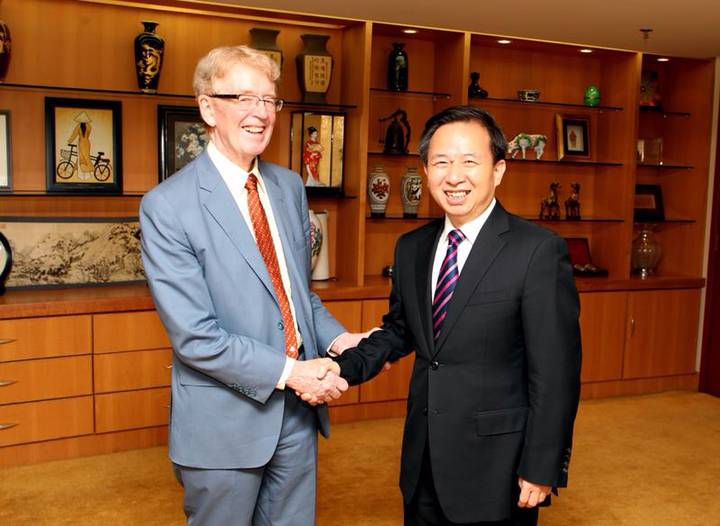Li Ganjie and McElroy